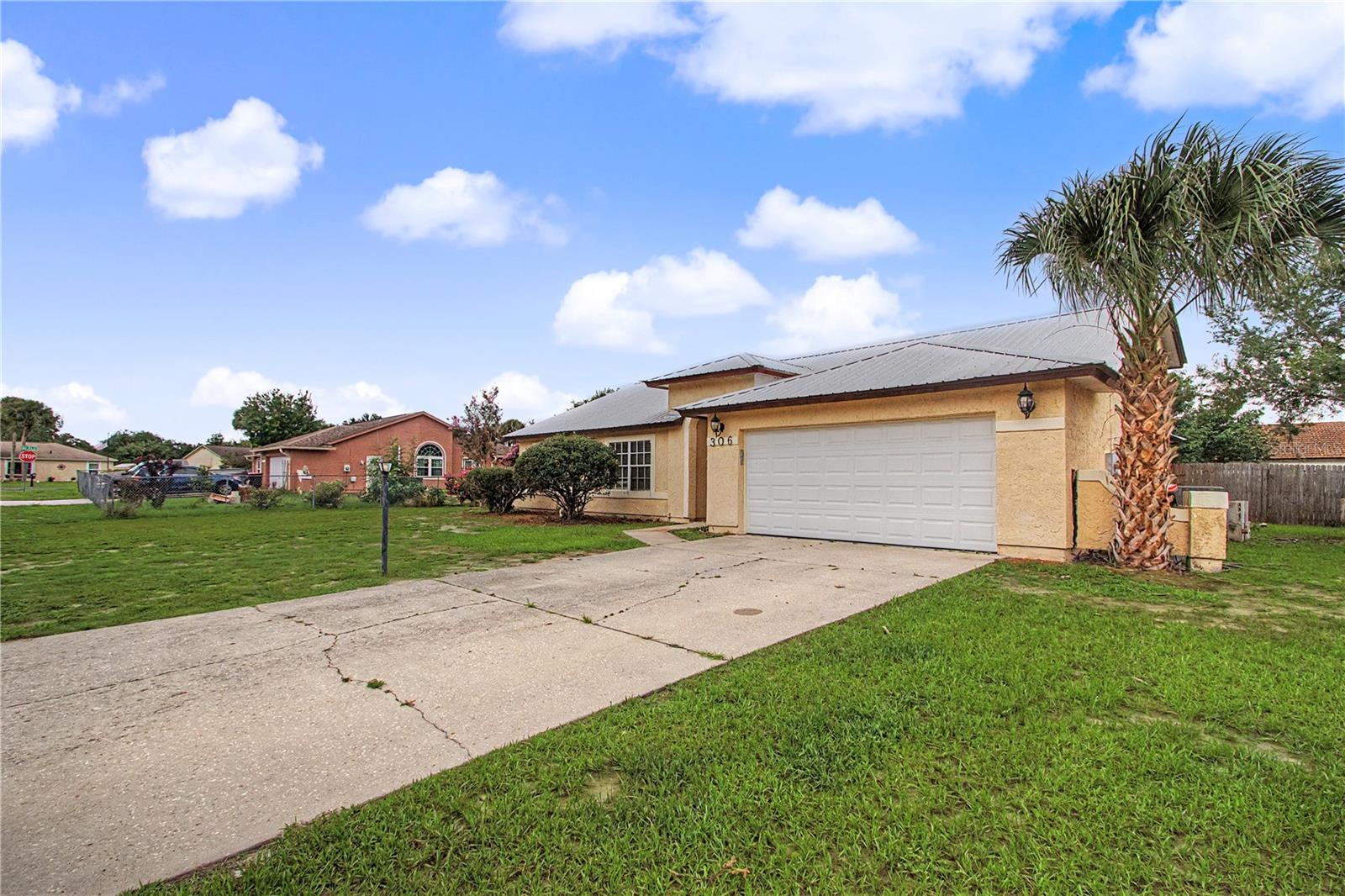 306 Oak Track, Ocala, FL 34472