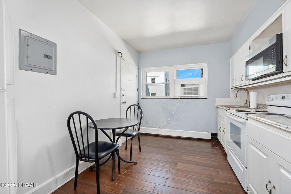 500 Beach Unit H2, Daytona Beach, FL 32114