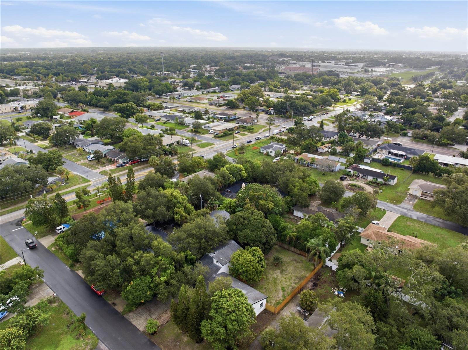 809 Woodcrest, Clearwater, FL 33756