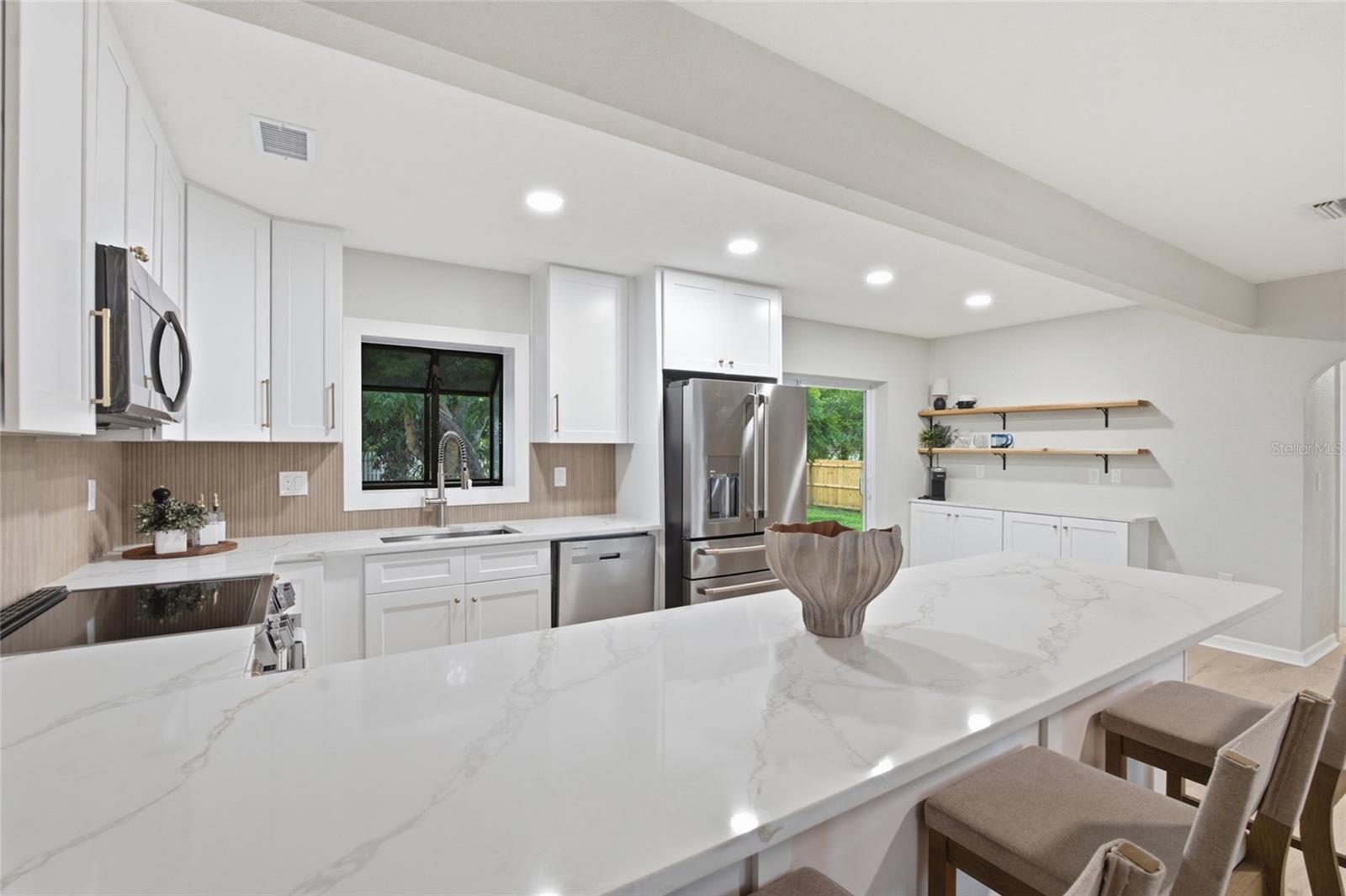 809 Woodcrest, Clearwater, FL 33756