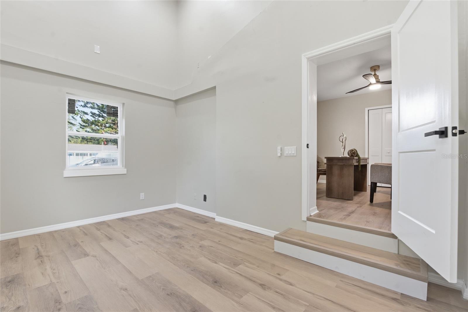 809 Woodcrest, Clearwater, FL 33756