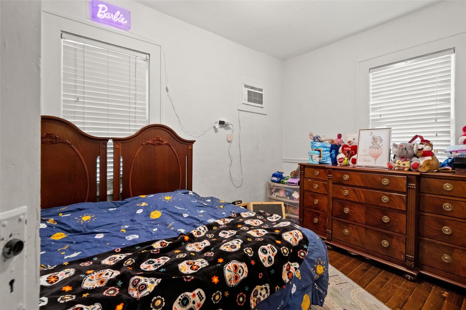 4834 Taylor, St Petersburg, FL 33714