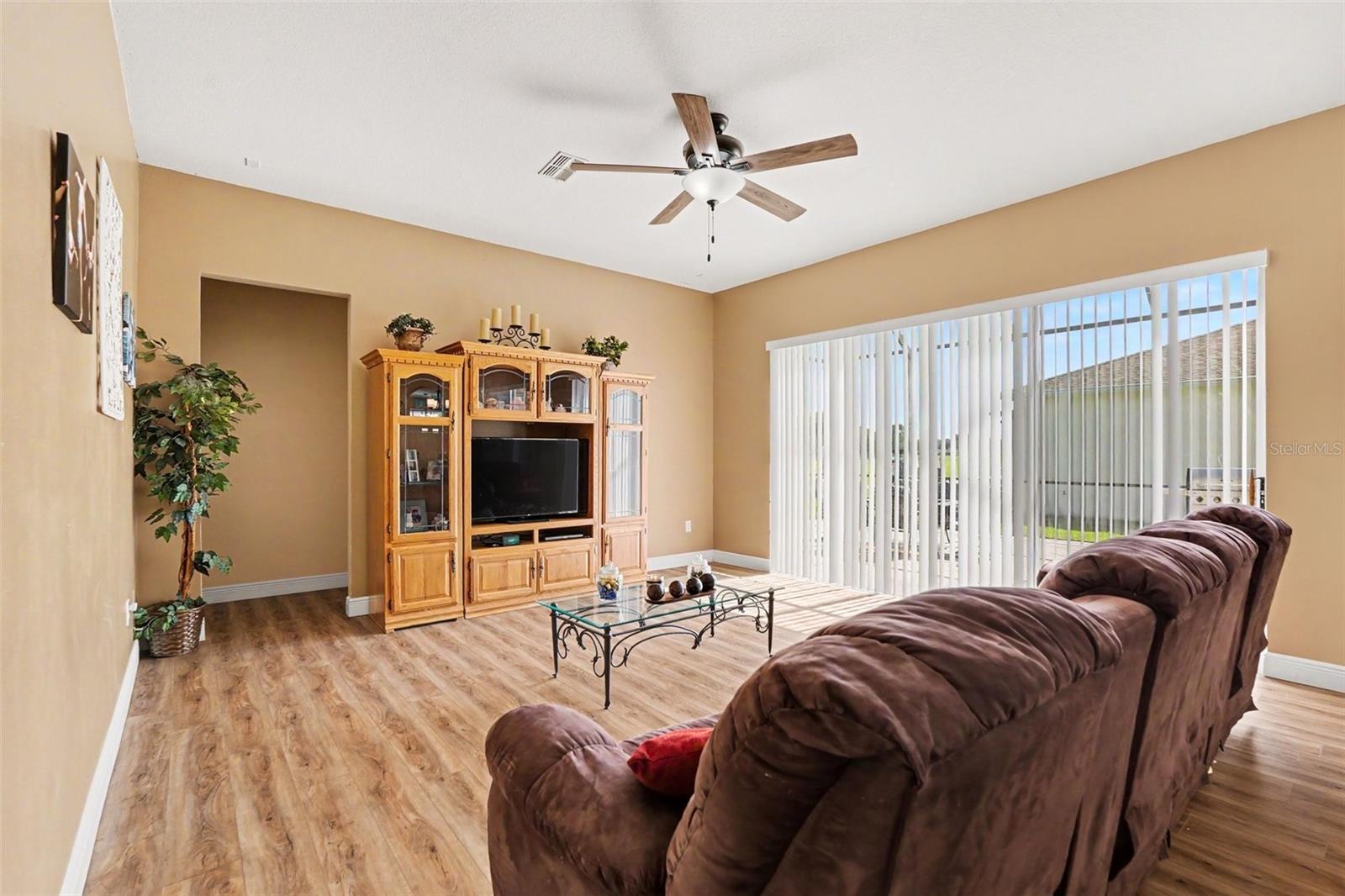 25741 Risen Star Dr, Wesley Chapel, FL 33544