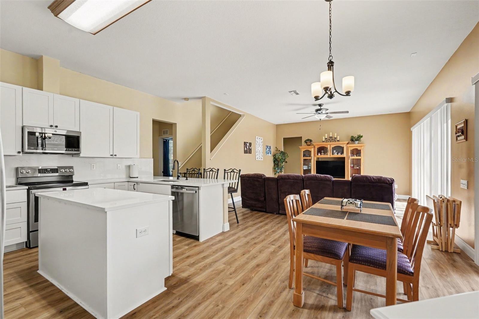 25741 Risen Star Dr, Wesley Chapel, FL 33544