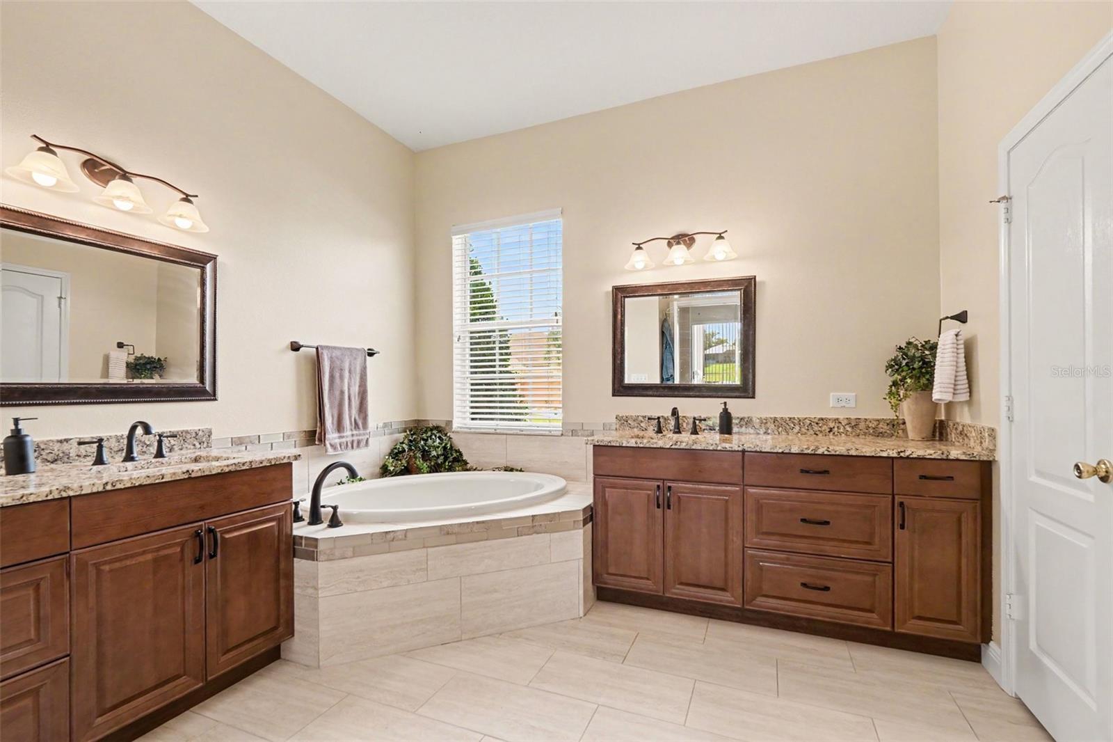 25741 Risen Star Dr, Wesley Chapel, FL 33544