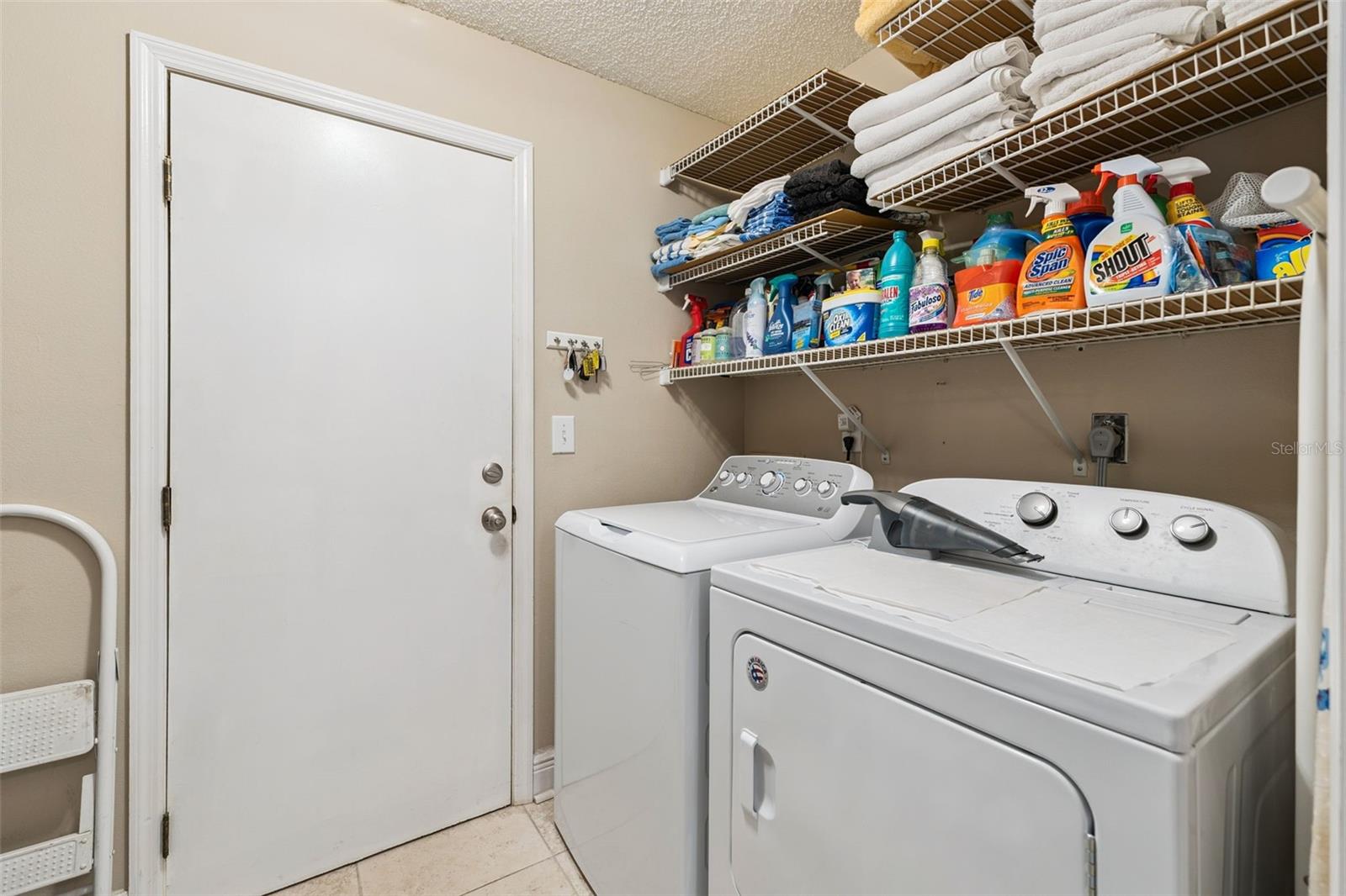 2404 Nantucket Glen Unit 2404, Sun City Center, FL 33573