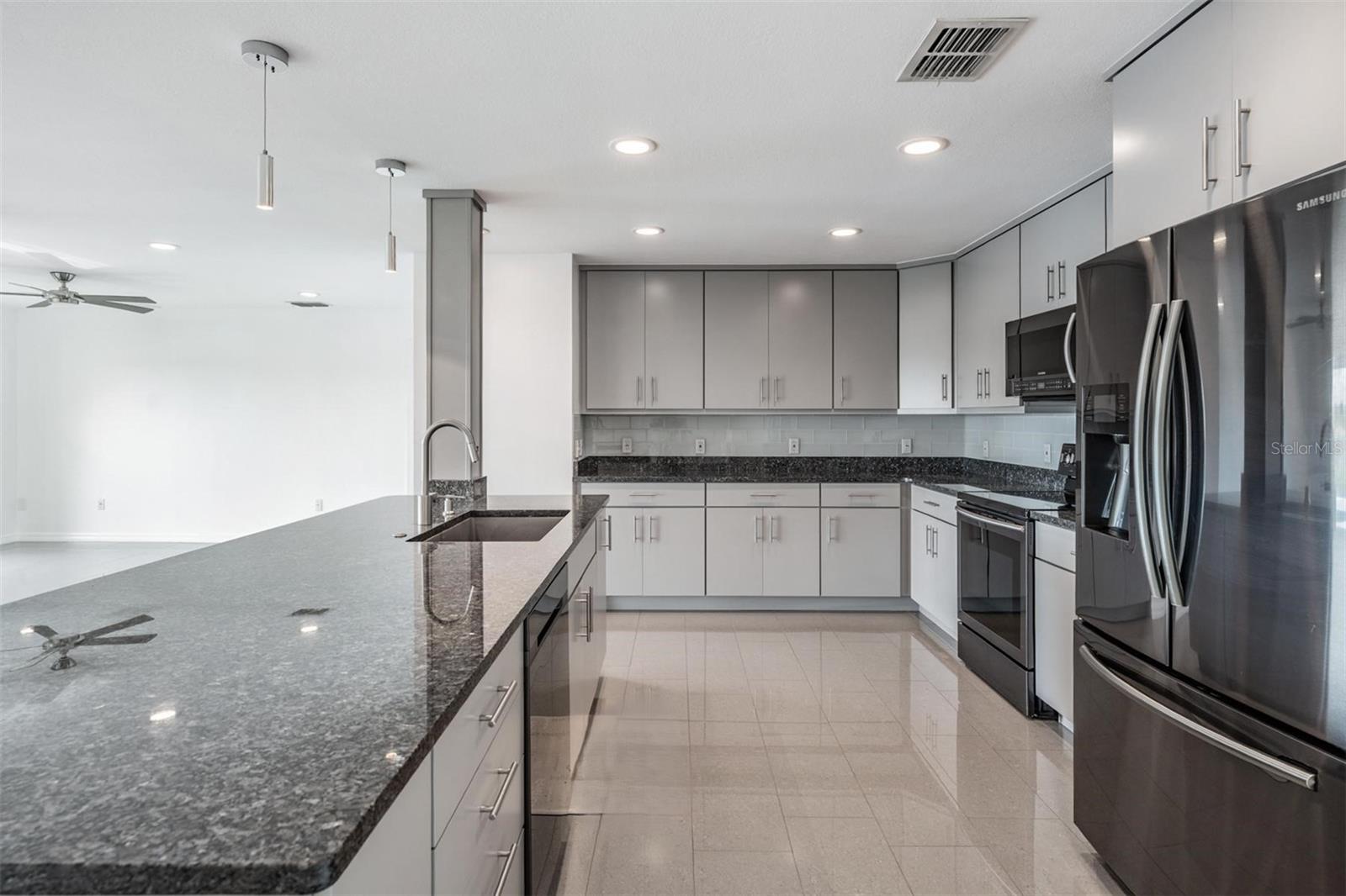 244 Mariner Unit 244, Tarpon Springs, FL 34689