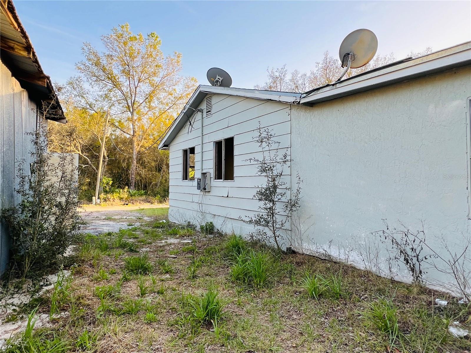 20715 141st, Umatilla, FL 32784