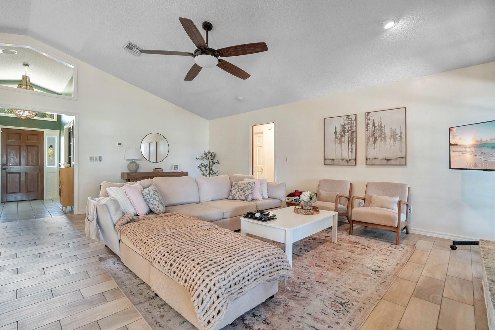 3251 Pinewood, Kissimmee, FL 34746