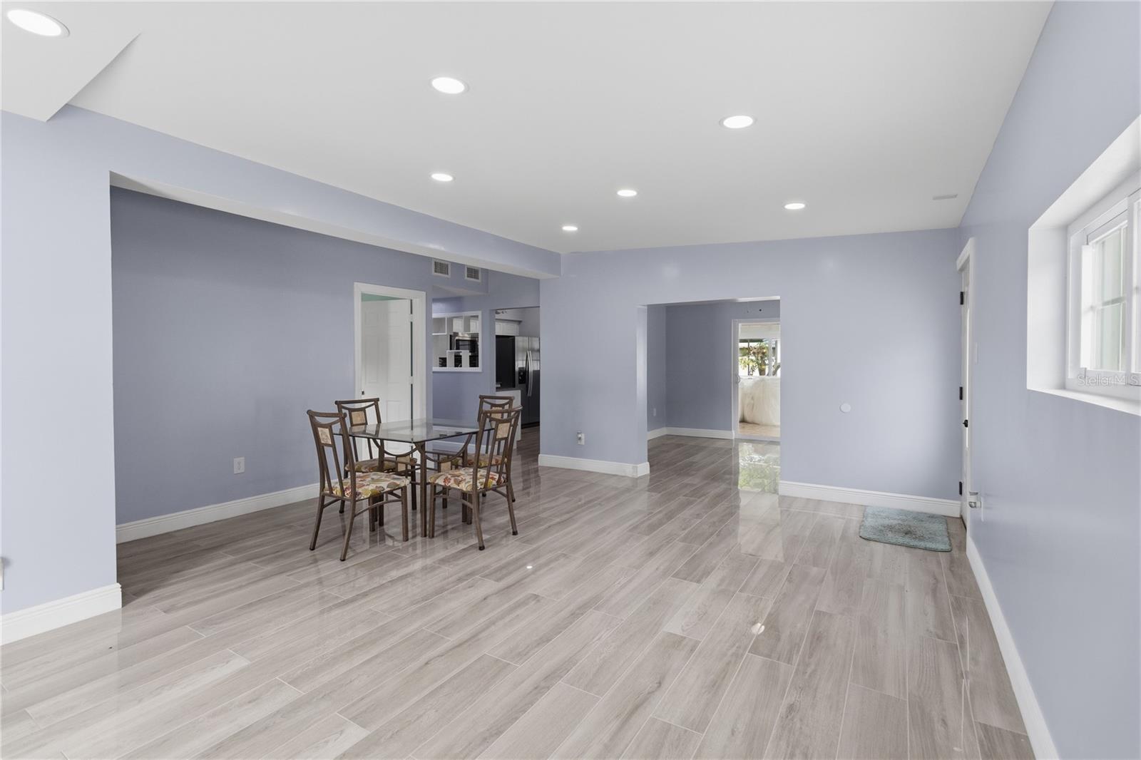 8304 Dot, Orlando, FL 32809