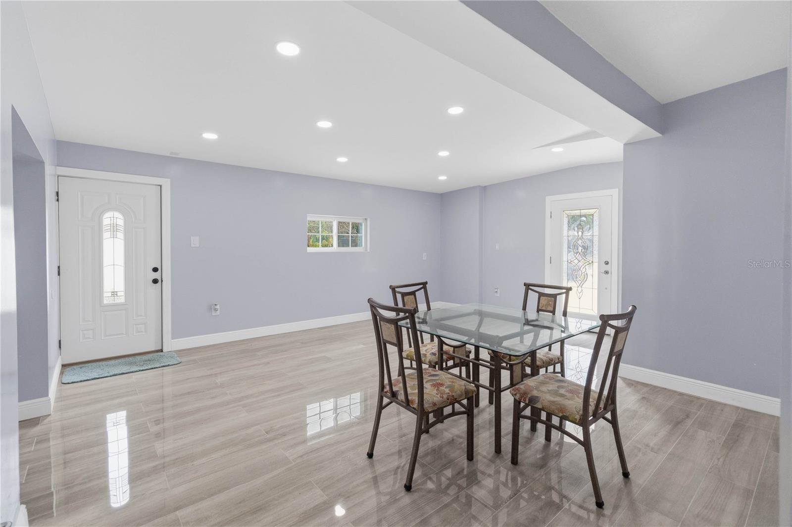 8304 Dot, Orlando, FL 32809