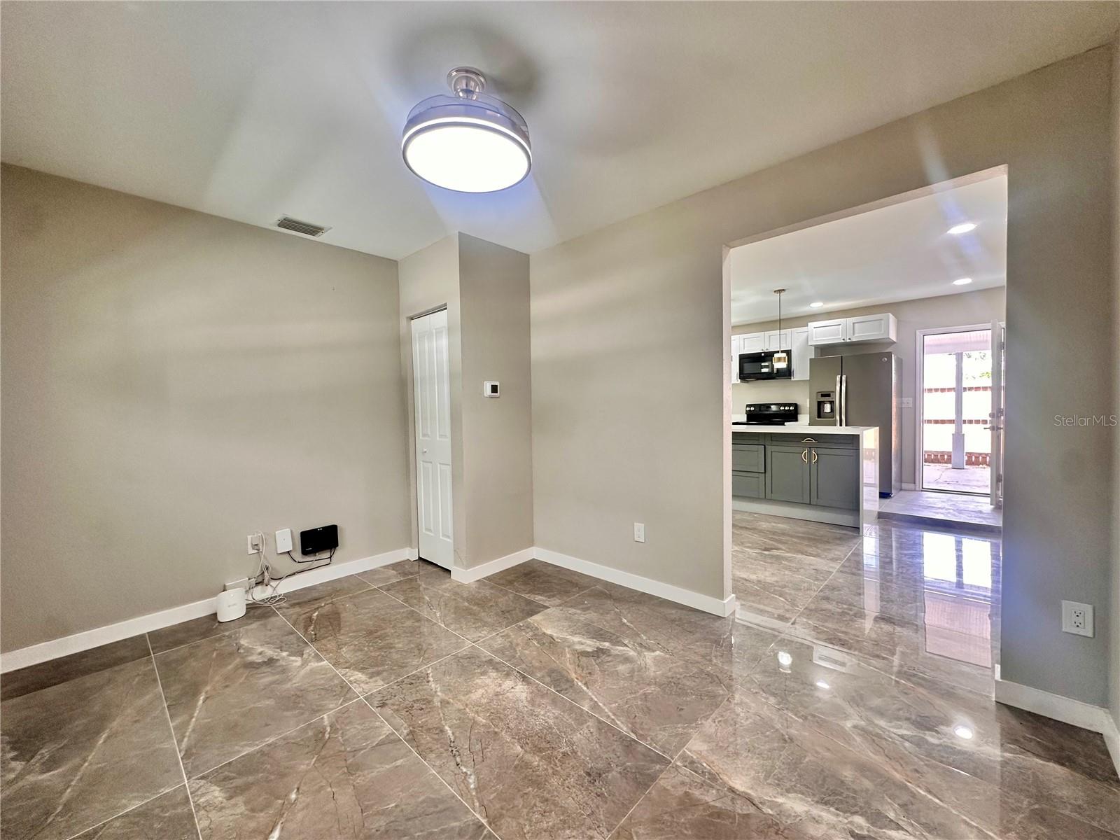 8906 Albany, Tampa, FL 33604