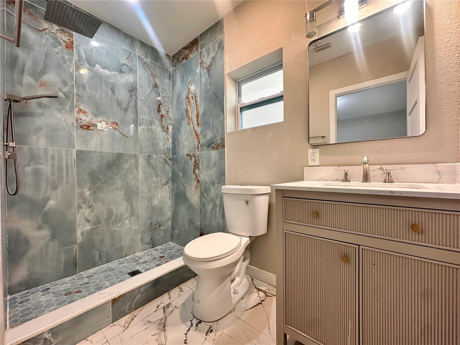 8906 Albany, Tampa, FL 33604