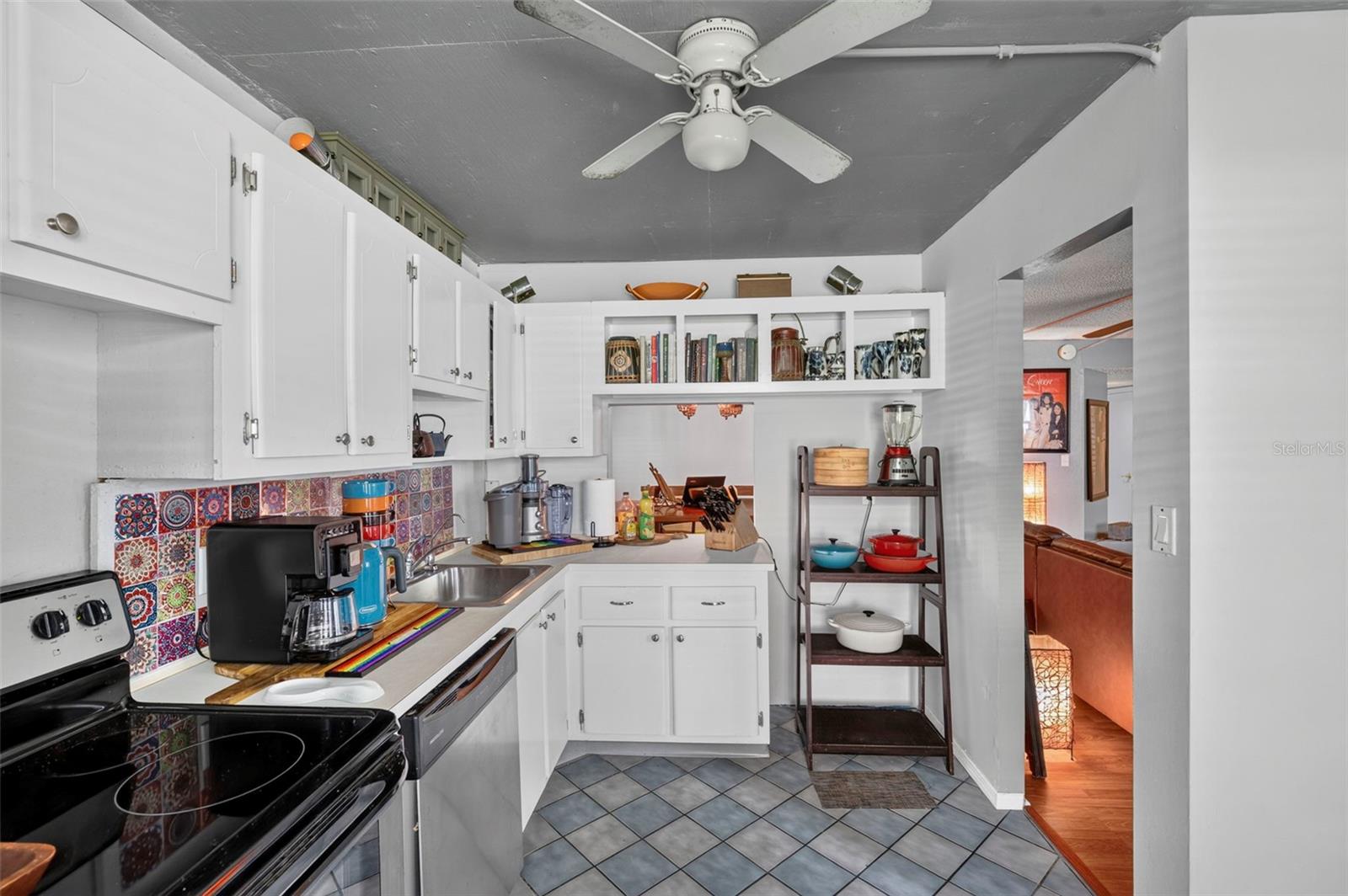 6960 20th Unit 105, St Petersburg, FL 33710