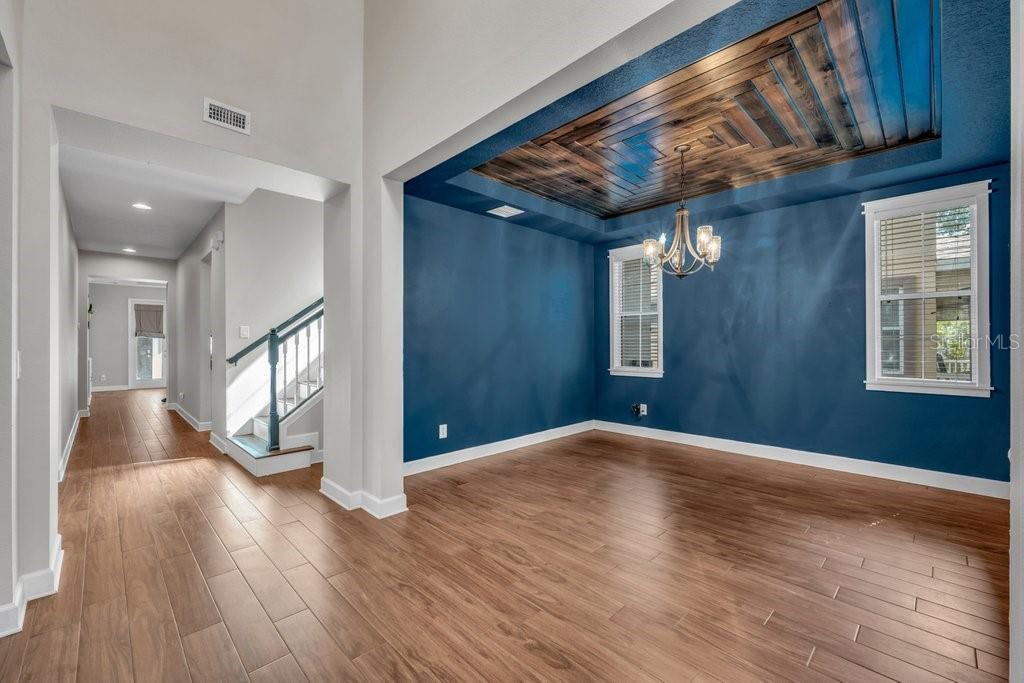 16013 Loneoak View, Lithia, FL 33547