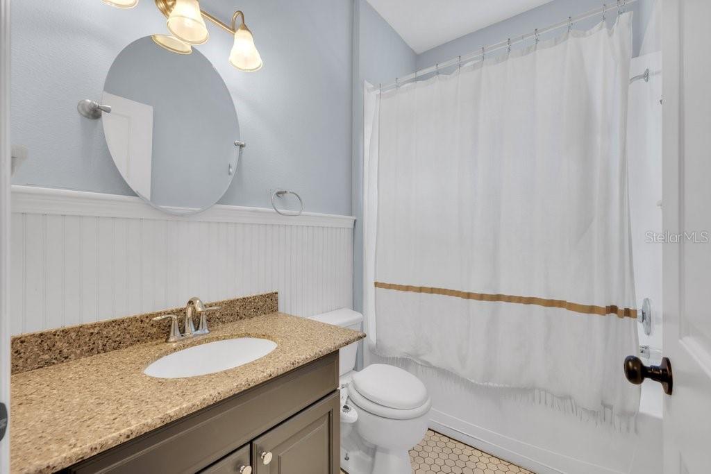 16013 Loneoak View, Lithia, FL 33547