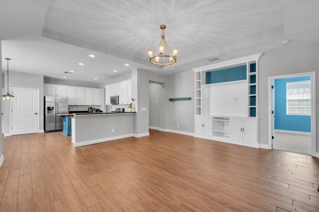 16013 Loneoak View, Lithia, FL 33547