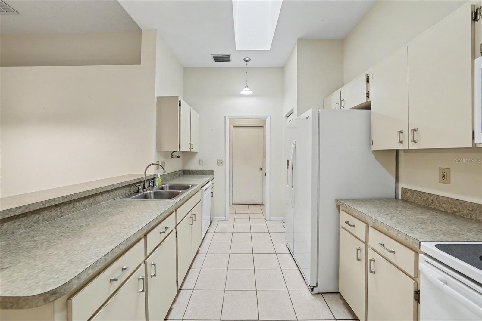 2437 Nantucket Harbor Unit 2437, Sun City Center, FL 33573