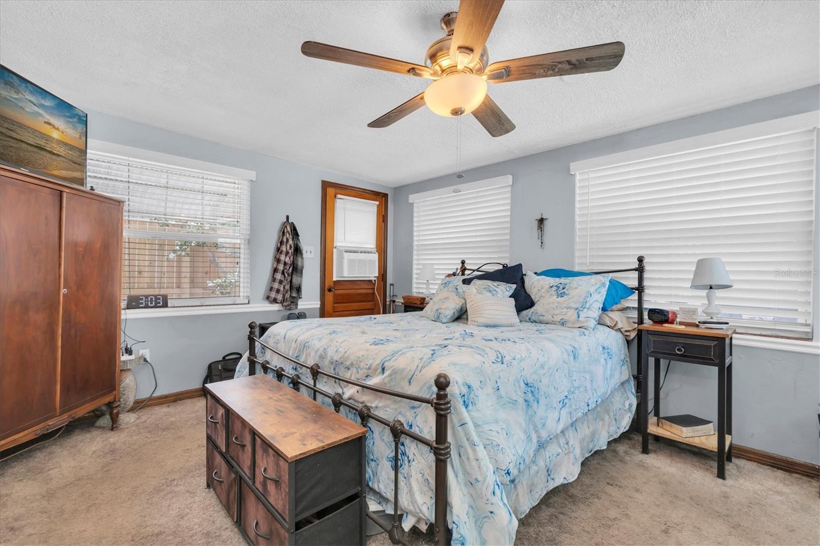 3227 48th, St Petersburg, FL 33714