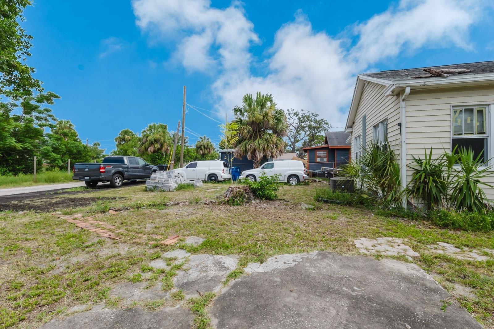 2560 5th, St Petersburg, FL 33712