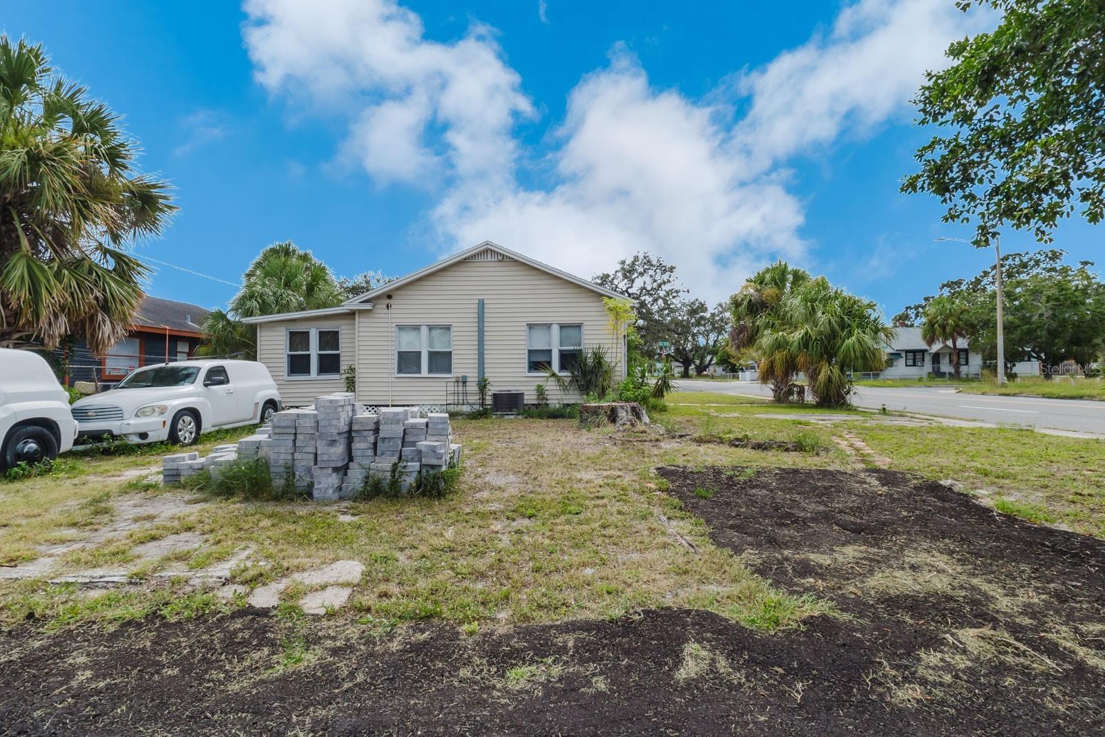 2560 5th, St Petersburg, FL 33712
