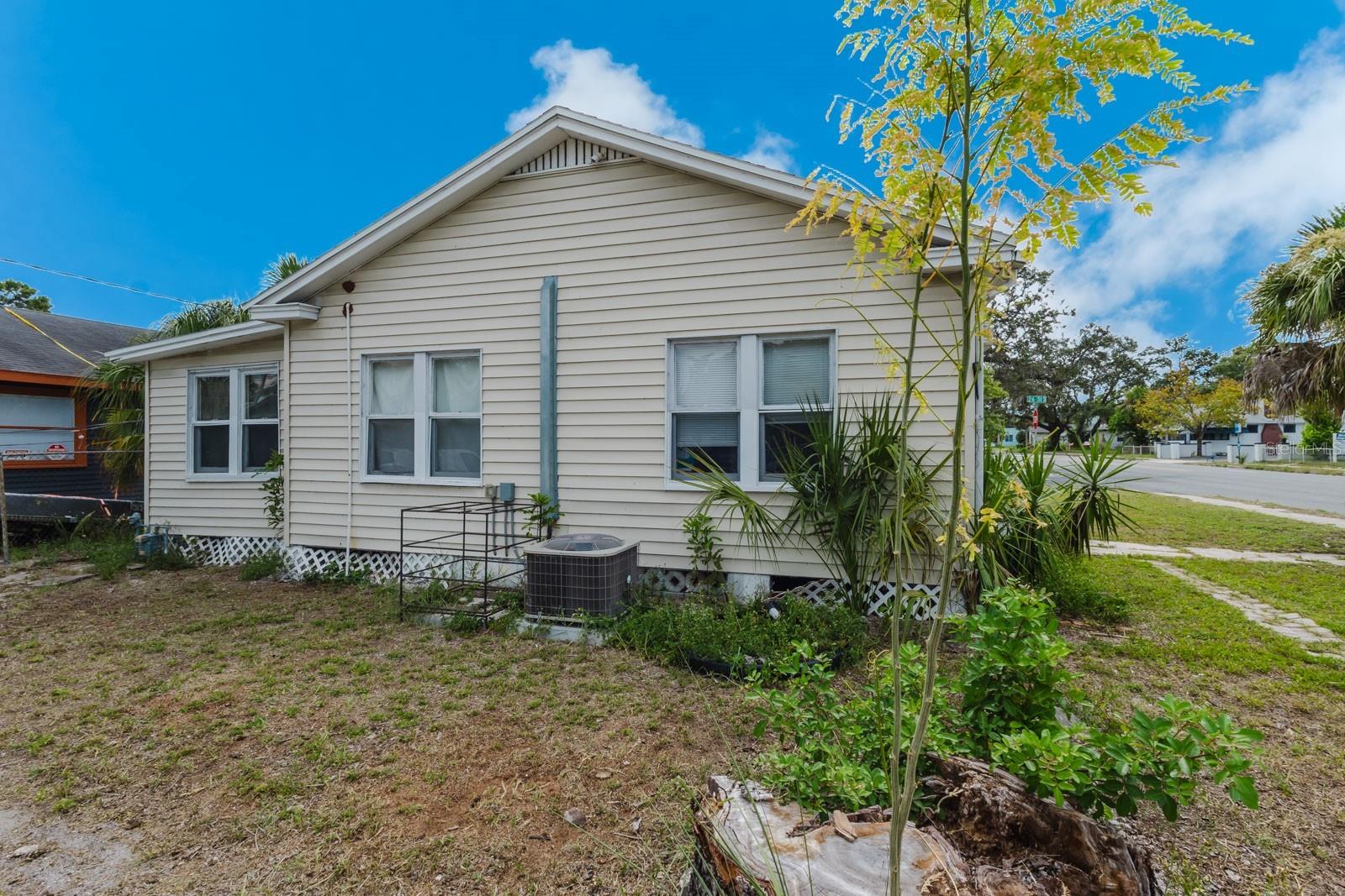 2560 5th, St Petersburg, FL 33712