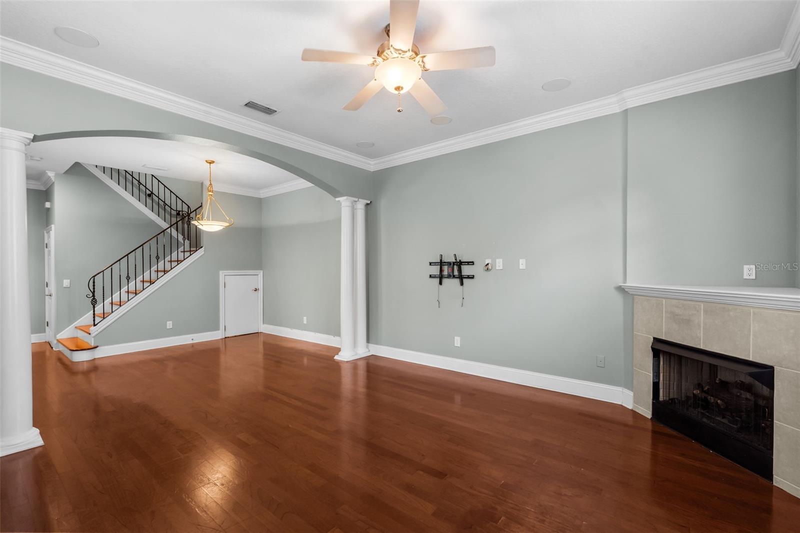 2419 Victoria Gardens, Tampa, FL 33609