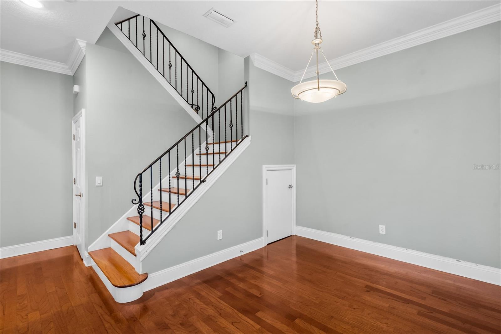 2419 Victoria Gardens, Tampa, FL 33609