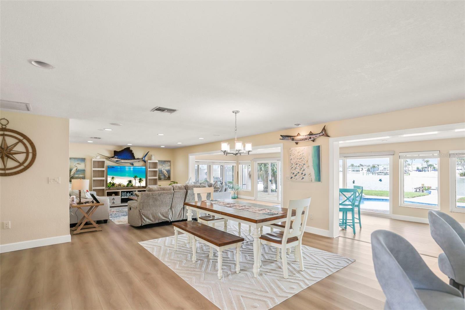 6360 2nd Palm, St Petersburg, FL 33706