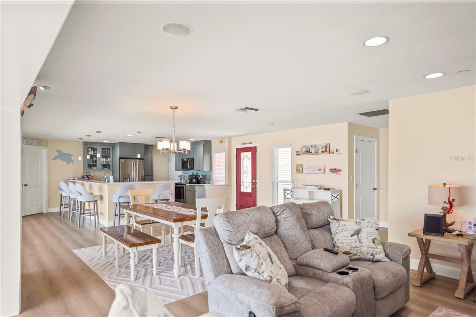 6360 2nd Palm, St Petersburg, FL 33706