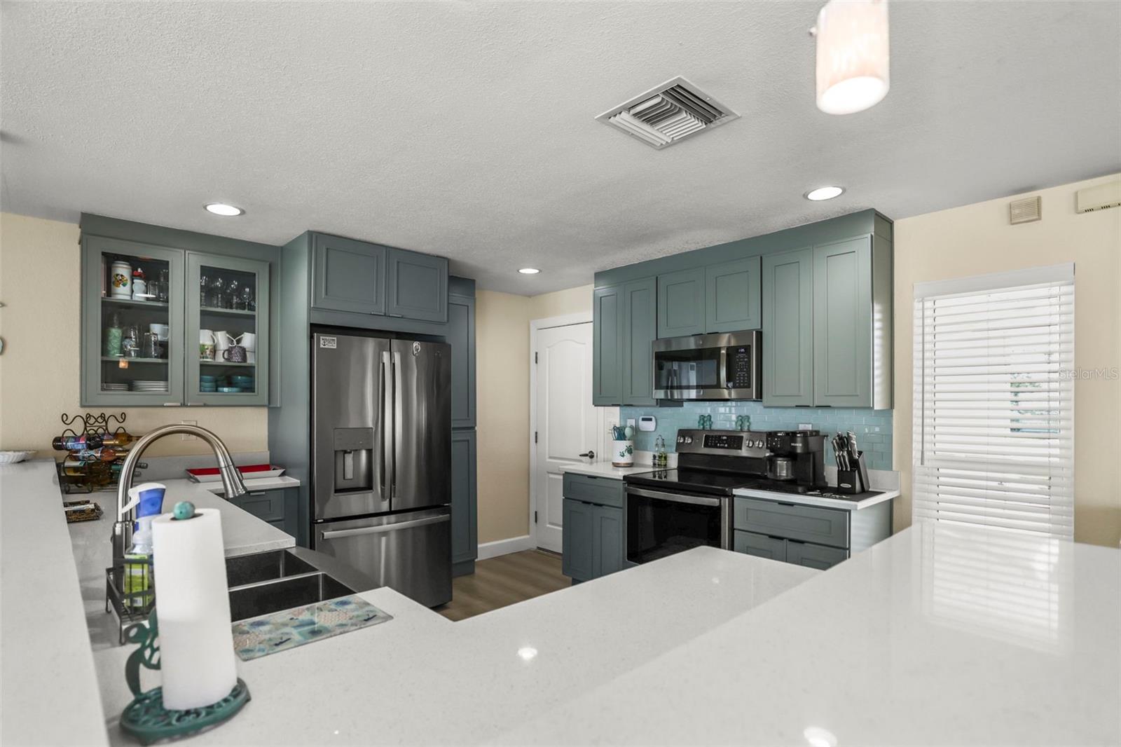 6360 2nd Palm, St Petersburg, FL 33706