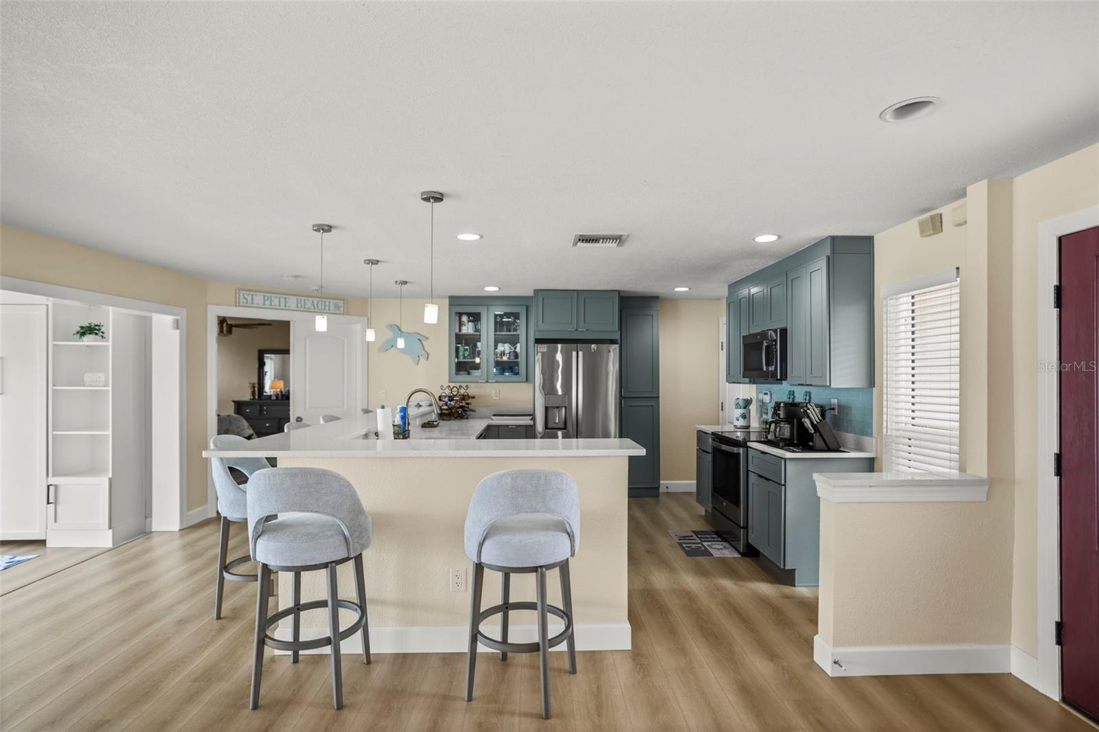 6360 2nd Palm, St Petersburg, FL 33706