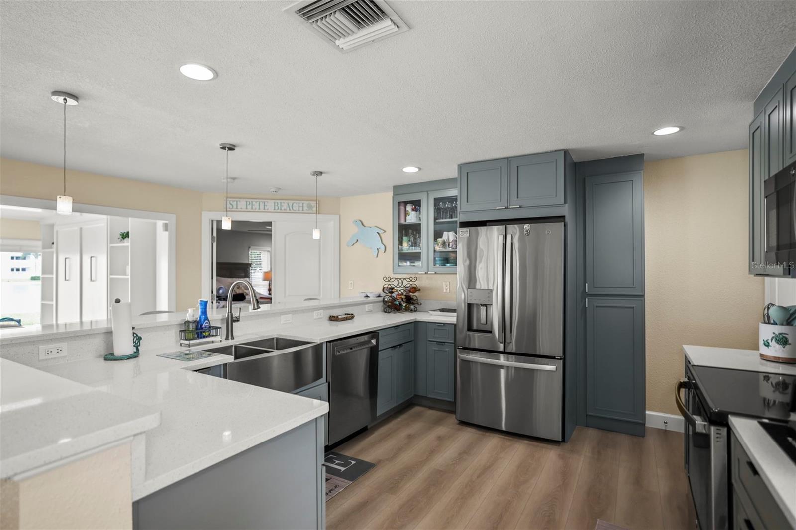6360 2nd Palm, St Petersburg, FL 33706