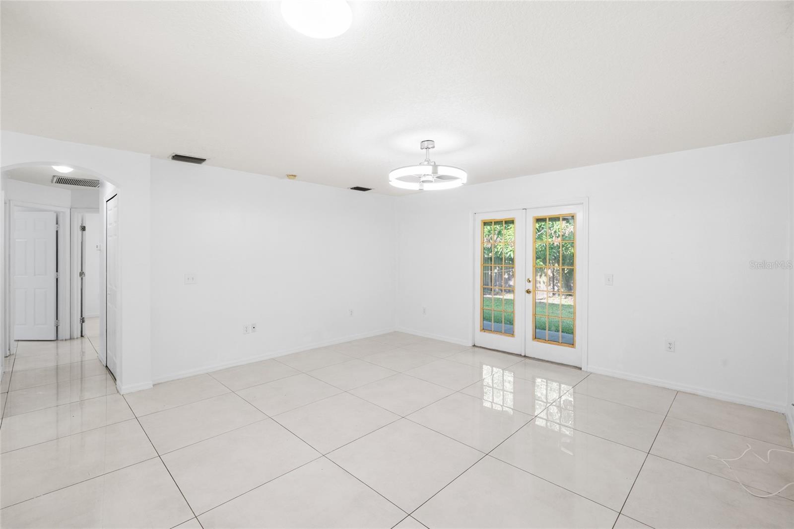 10001 Florence, Tampa, FL 33612