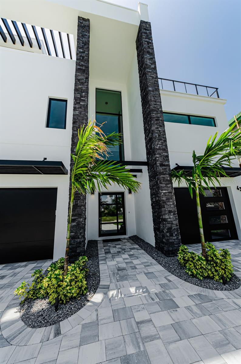 43 Dolphin, Treasure Island, FL 33706