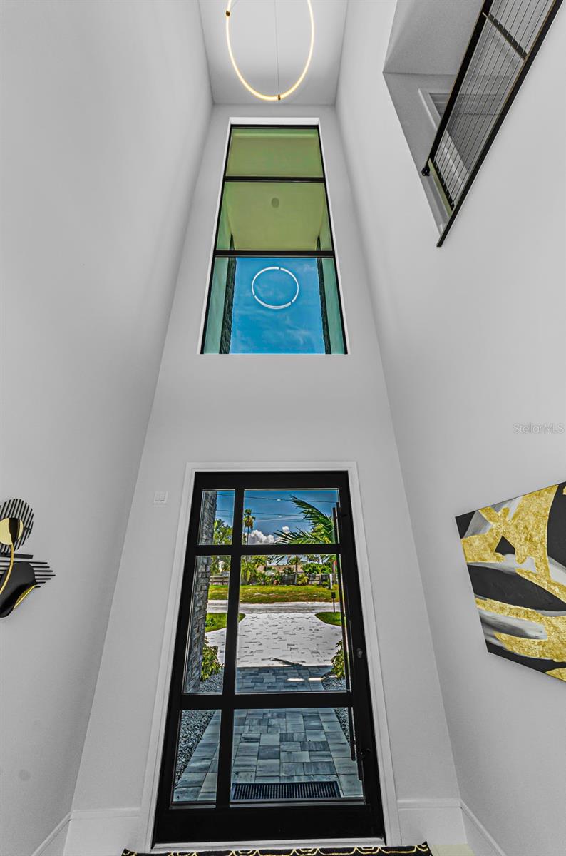 43 Dolphin, Treasure Island, FL 33706