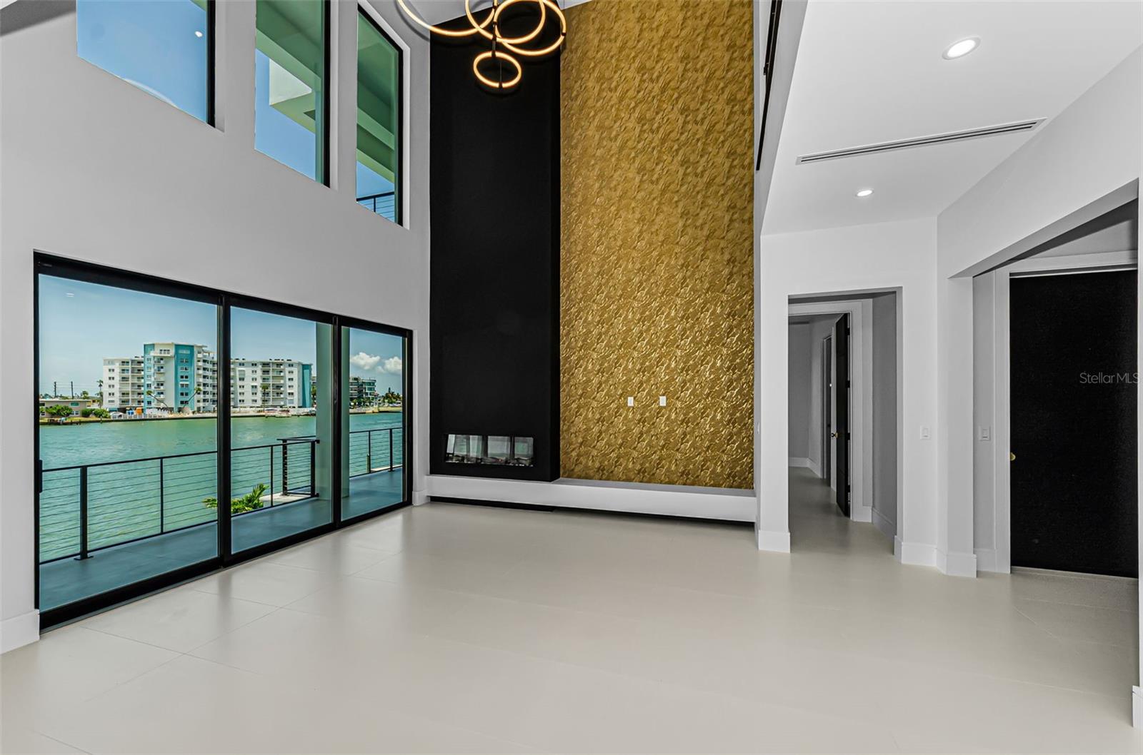 43 Dolphin, Treasure Island, FL 33706