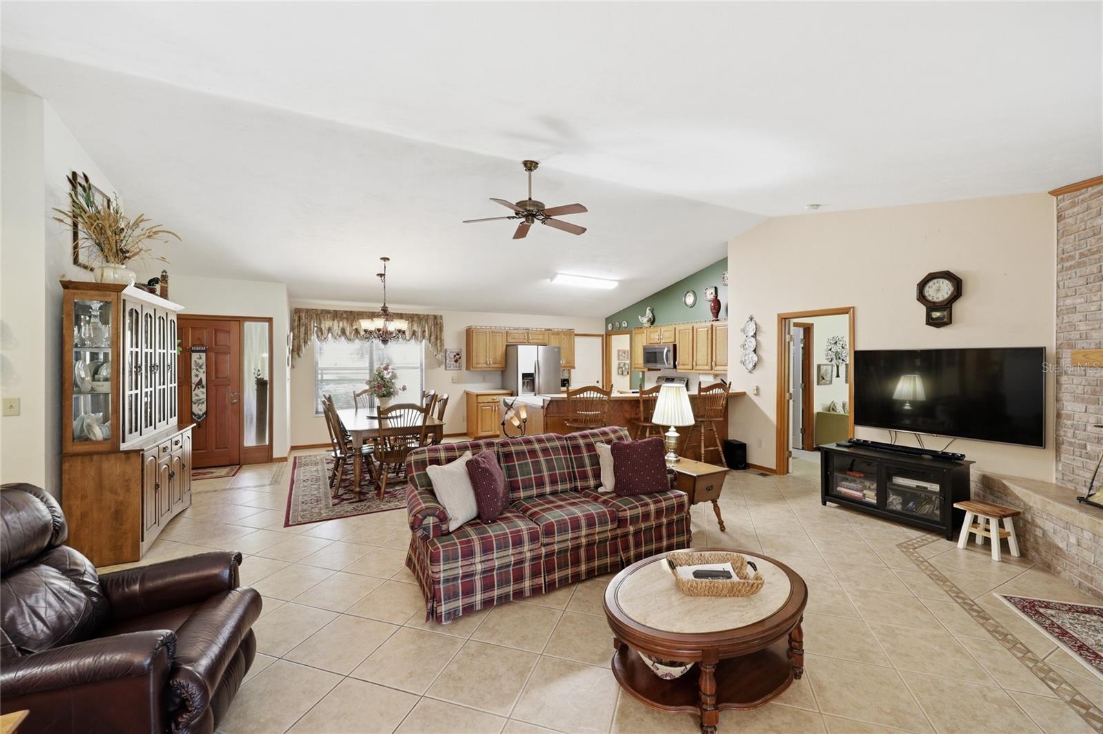 561 28th, Melrose, FL 32666