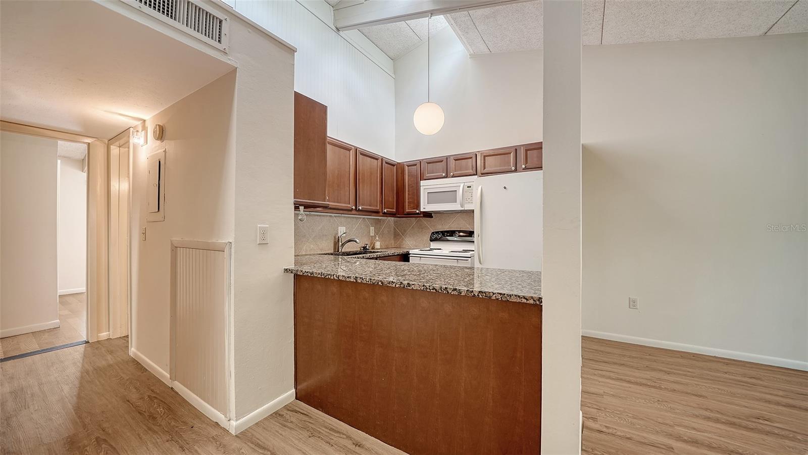 500 Jefferson Unit B-5, Sarasota, FL 34237