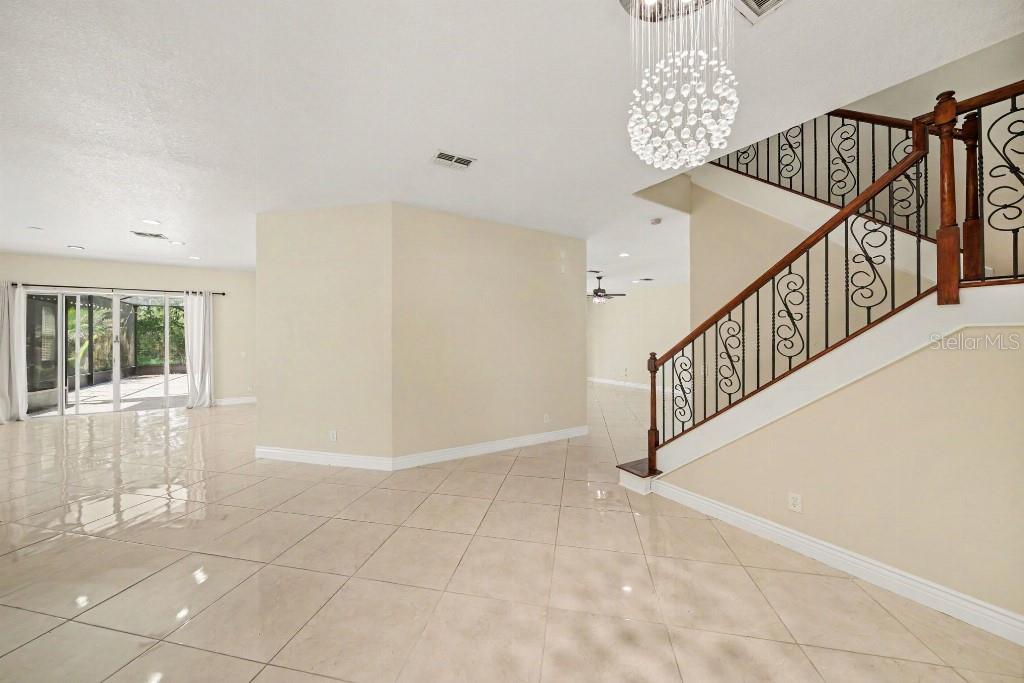 20009 Oakflower, Tampa, FL 33647