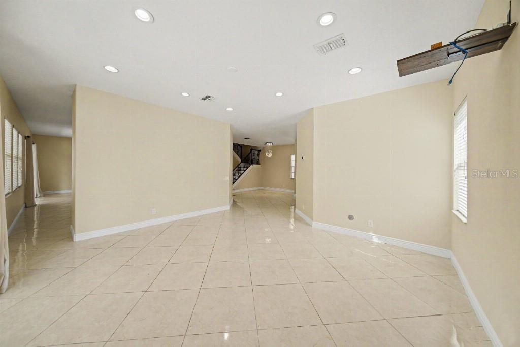20009 Oakflower, Tampa, FL 33647