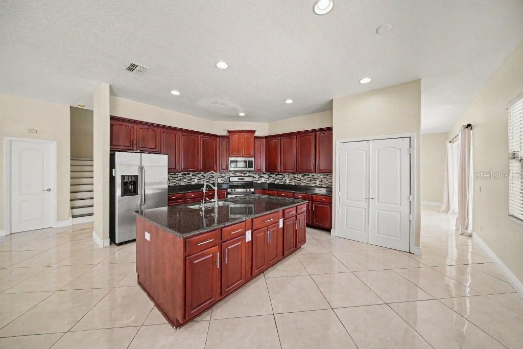 20009 Oakflower, Tampa, FL 33647