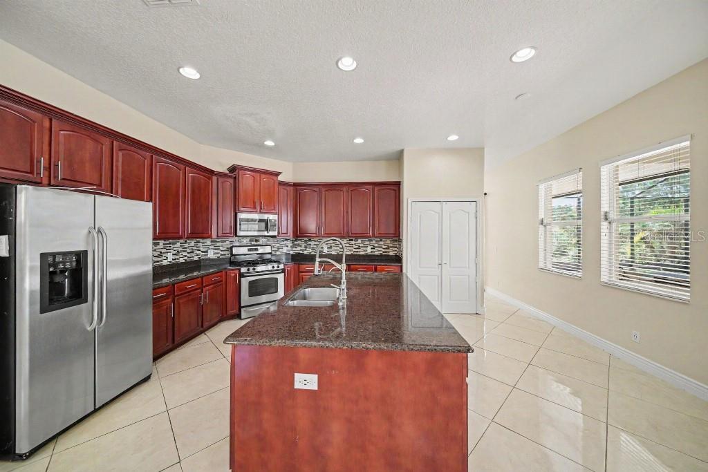 20009 Oakflower, Tampa, FL 33647