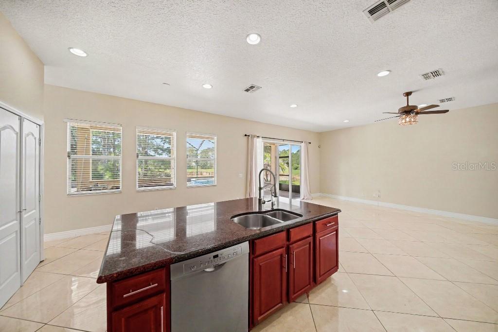 20009 Oakflower, Tampa, FL 33647