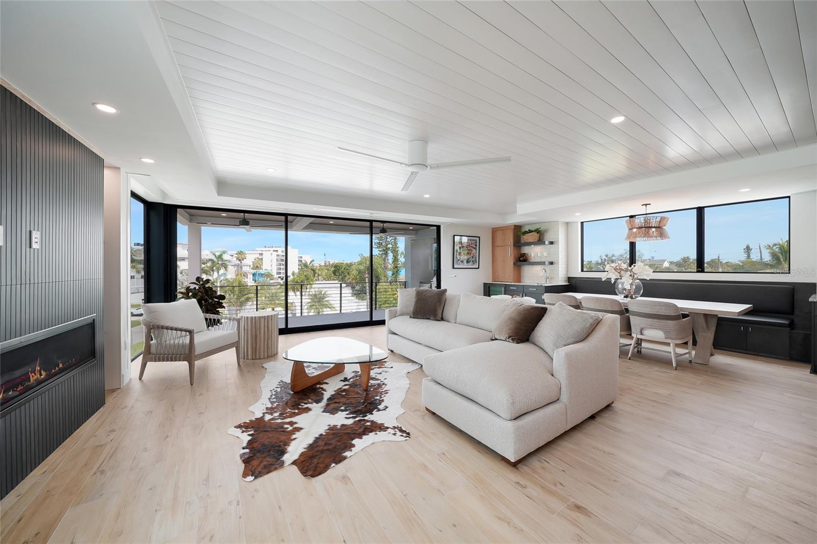 5547 Avenida del Mare, Sarasota, FL 34242
