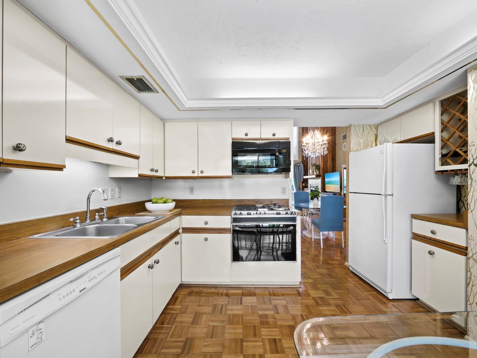 4114 Roberts Point, Sarasota, FL 34242