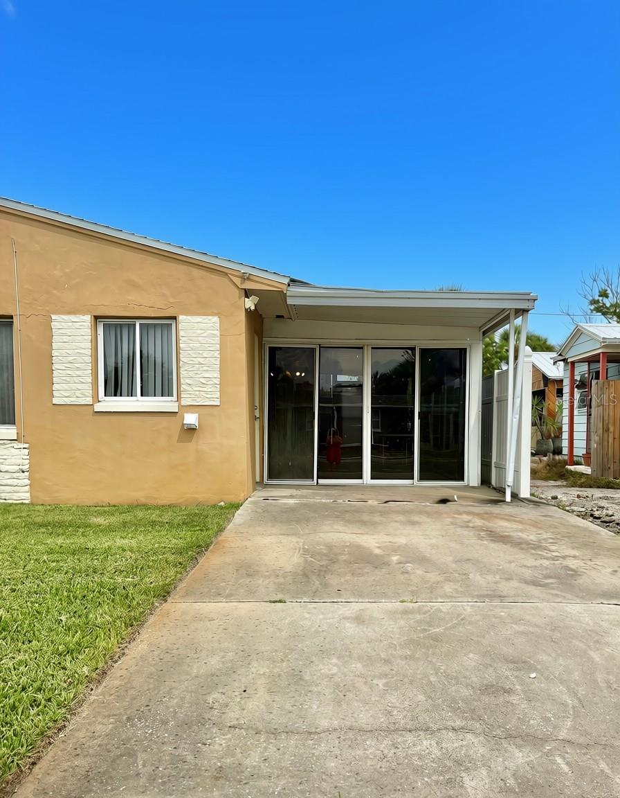360 72nd, St Petersburg, FL 33706