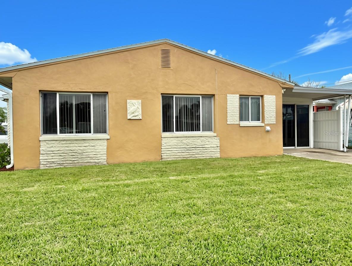 360 72nd, St Petersburg, FL 33706