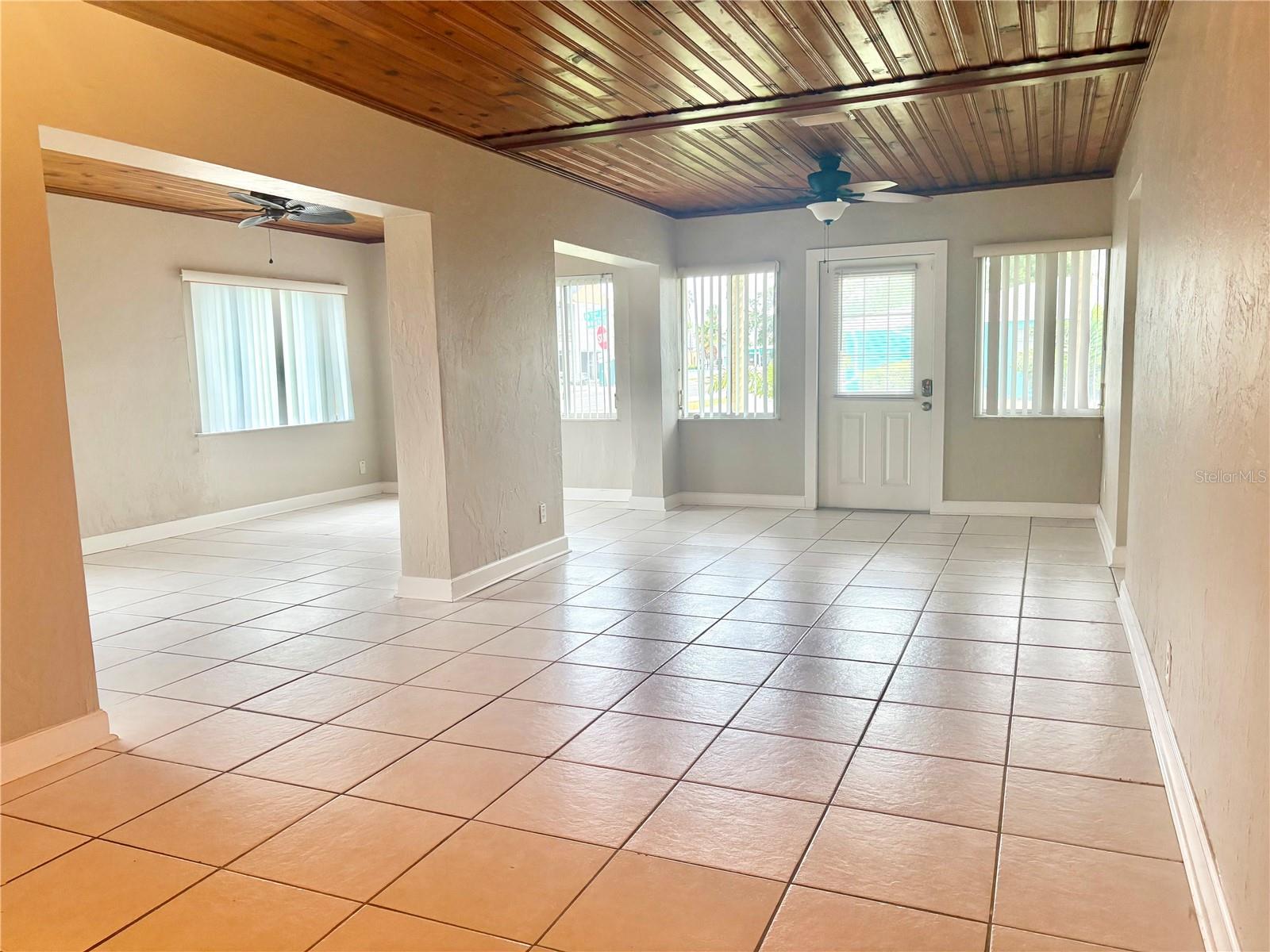 360 72nd, St Petersburg, FL 33706