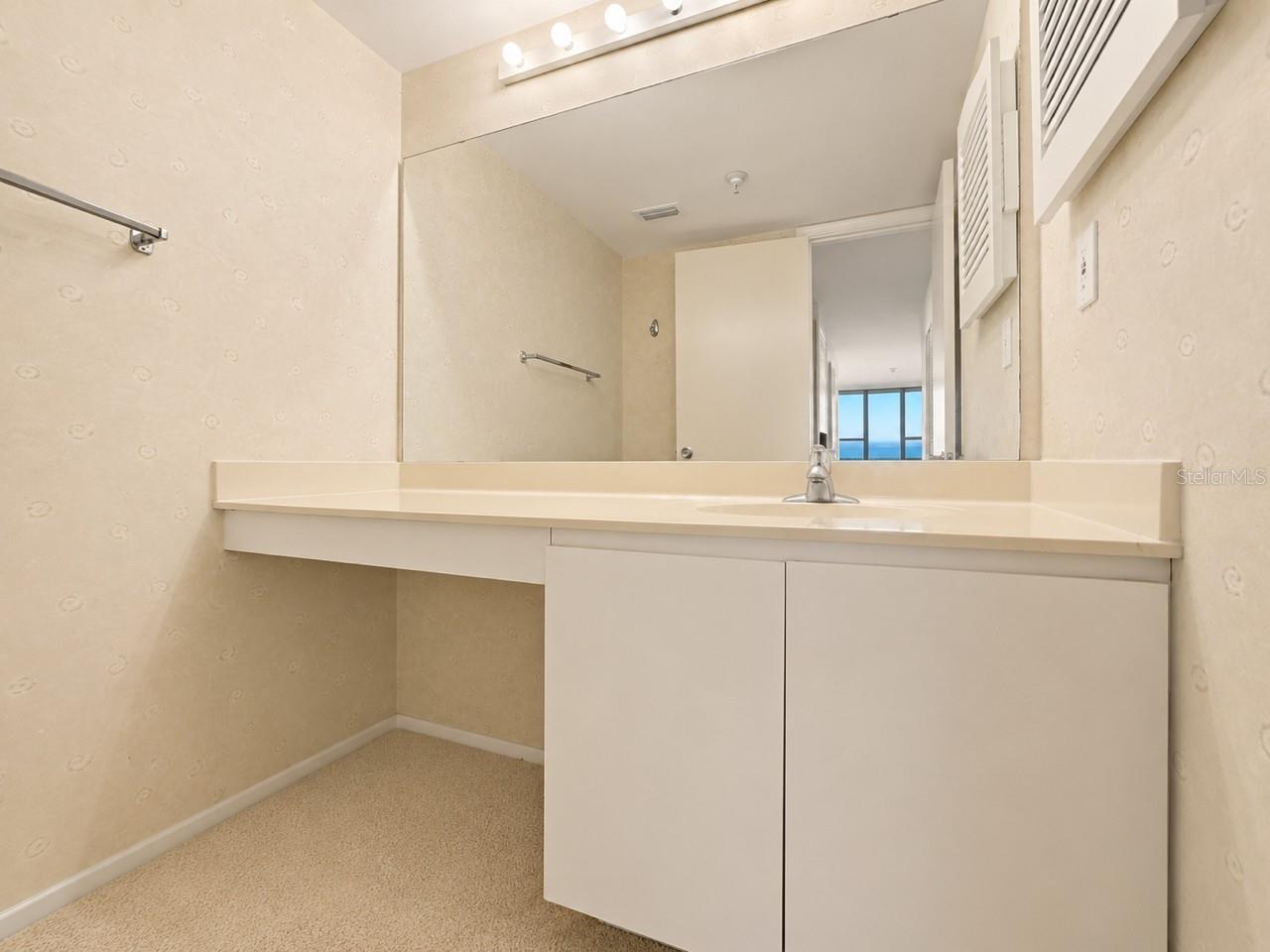 2675 Gulf of Mexico Unit 203, Longboat Key, FL 34228